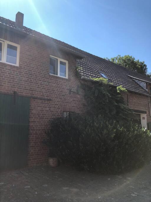Charmante Ferienwohnungen Auf Reitstall Wasserburg Anstel - Ein Ort Zum Wohlfuehlen Und Entspannen Rommerskirchen Exterior photo